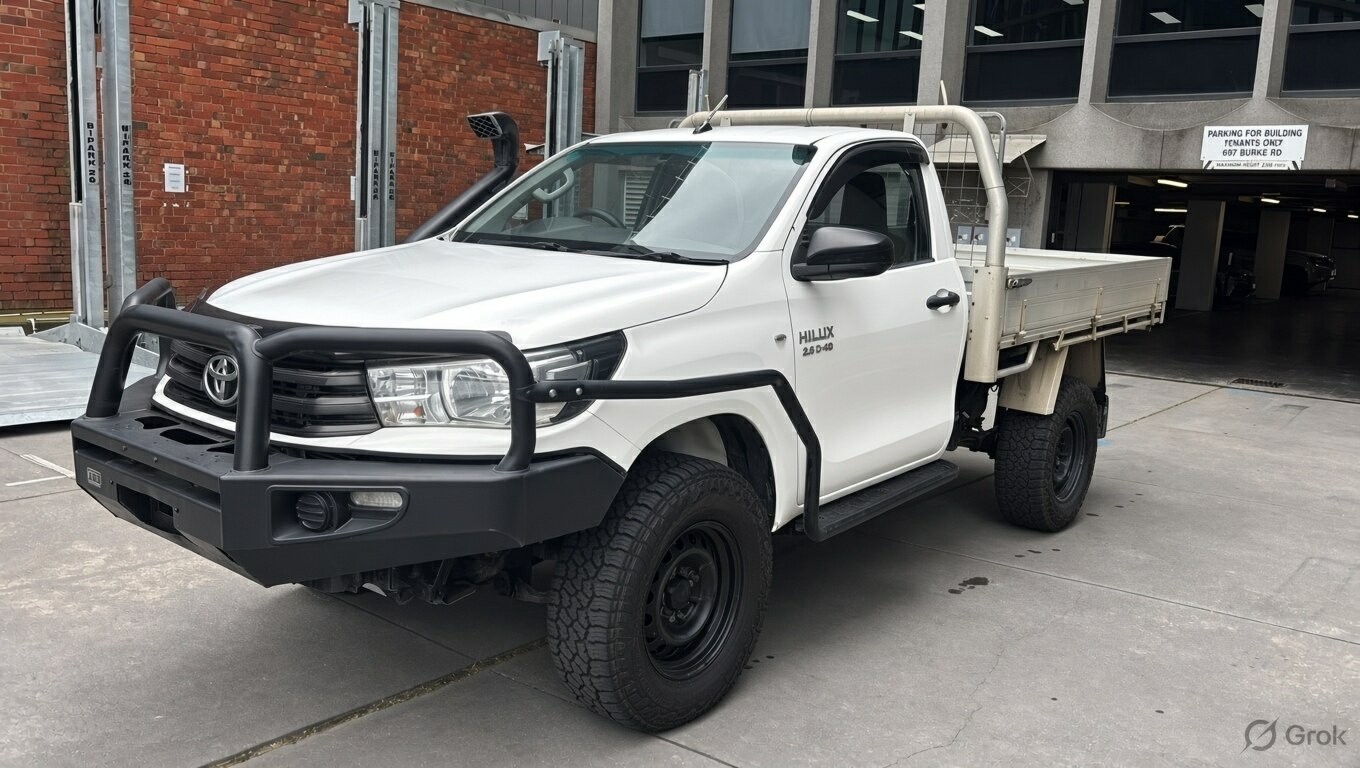 Toyota Hilux image 4