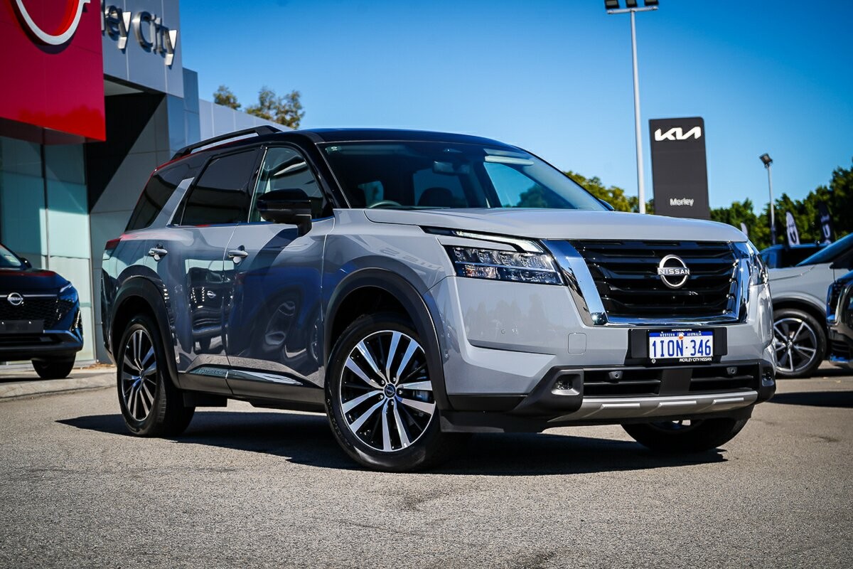 Nissan Pathfinder image 1
