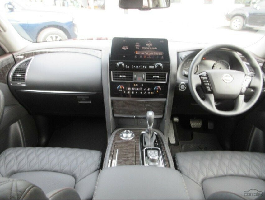 Nissan Patrol image 2