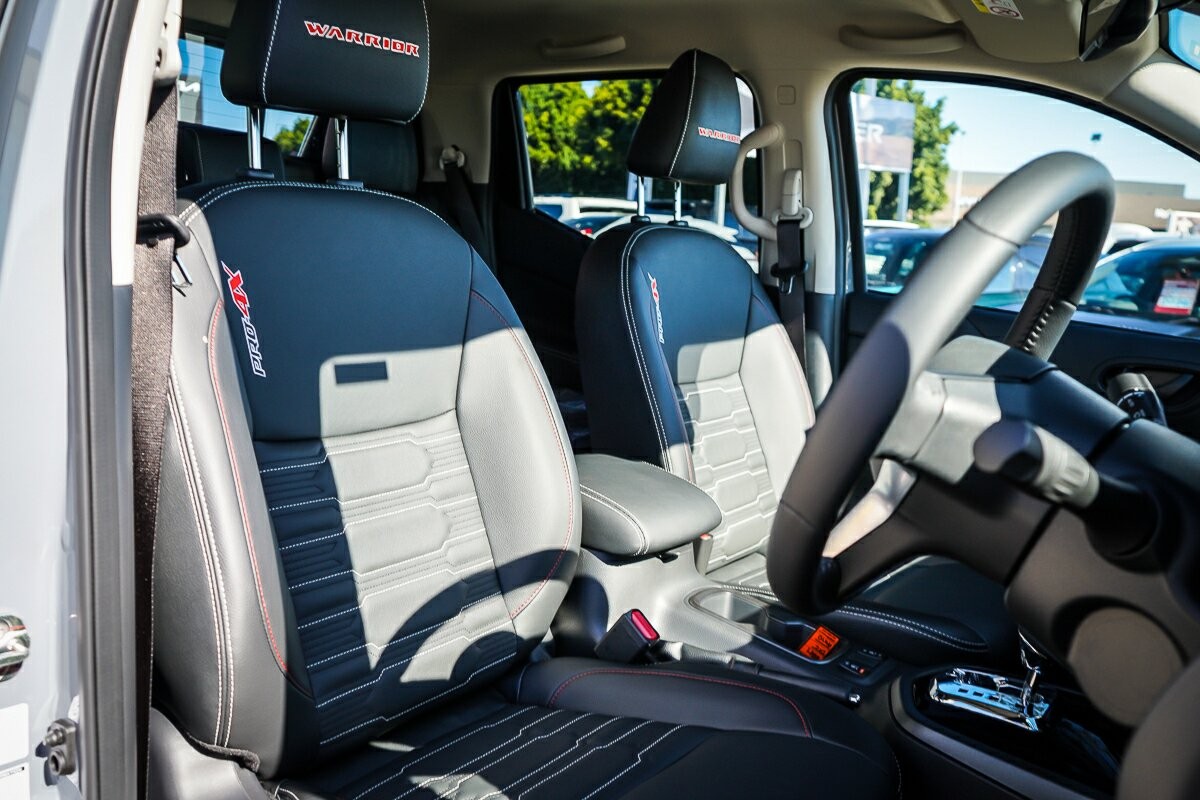 Nissan Navara image 2