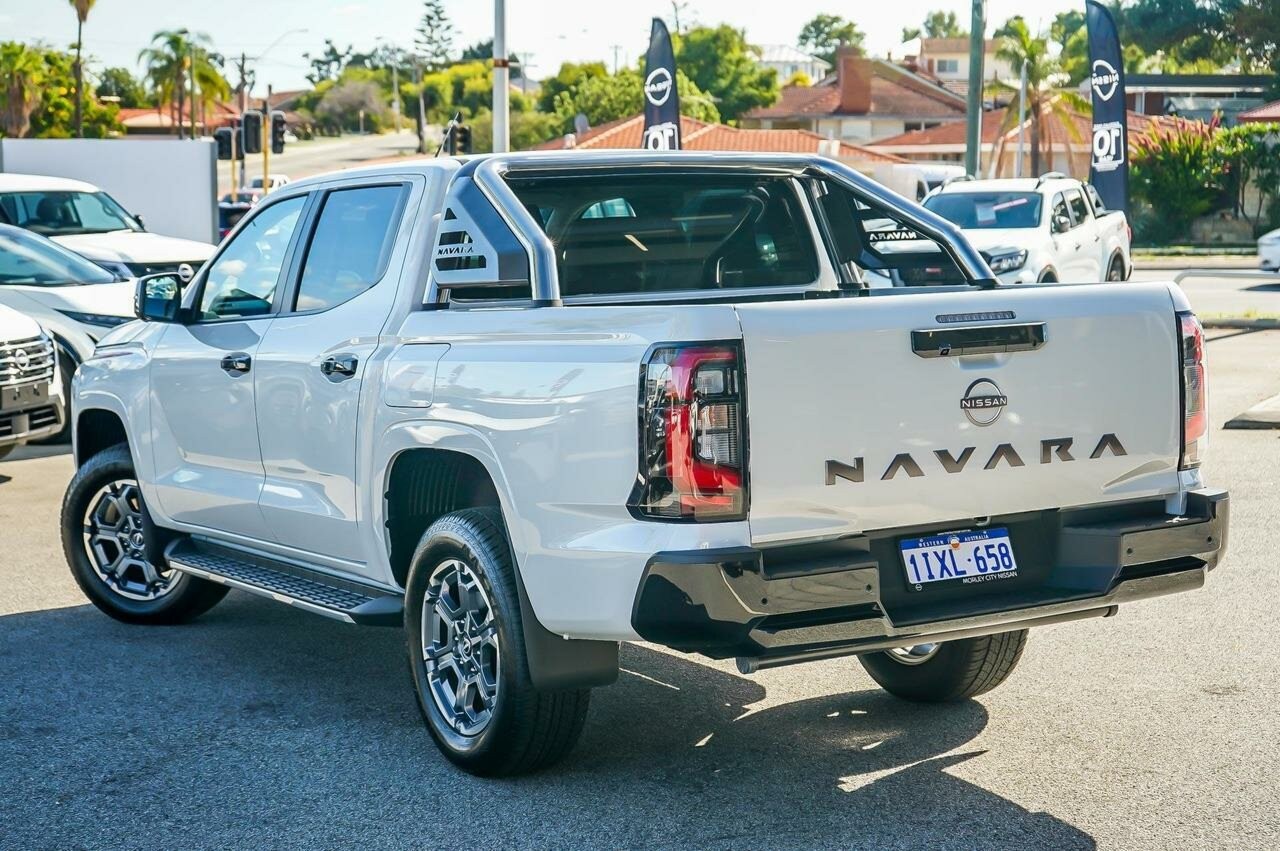 Nissan Navara image 3