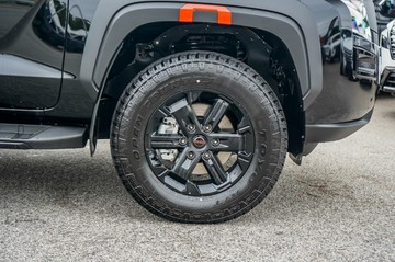 https://vehicle-cdn.autoleague.cloud/30739_2986971_12.jpg