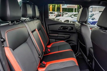 https://vehicle-cdn.autoleague.cloud/30739_2986971_24.jpg