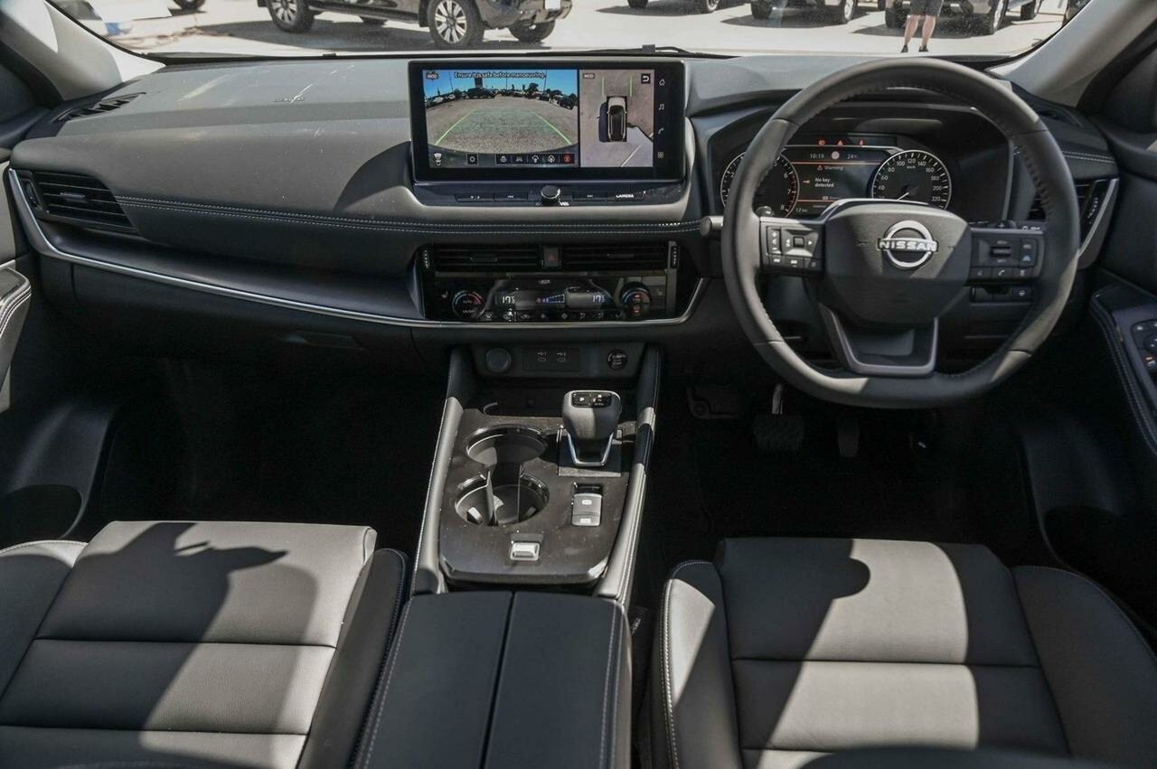 Nissan X-trail image 2