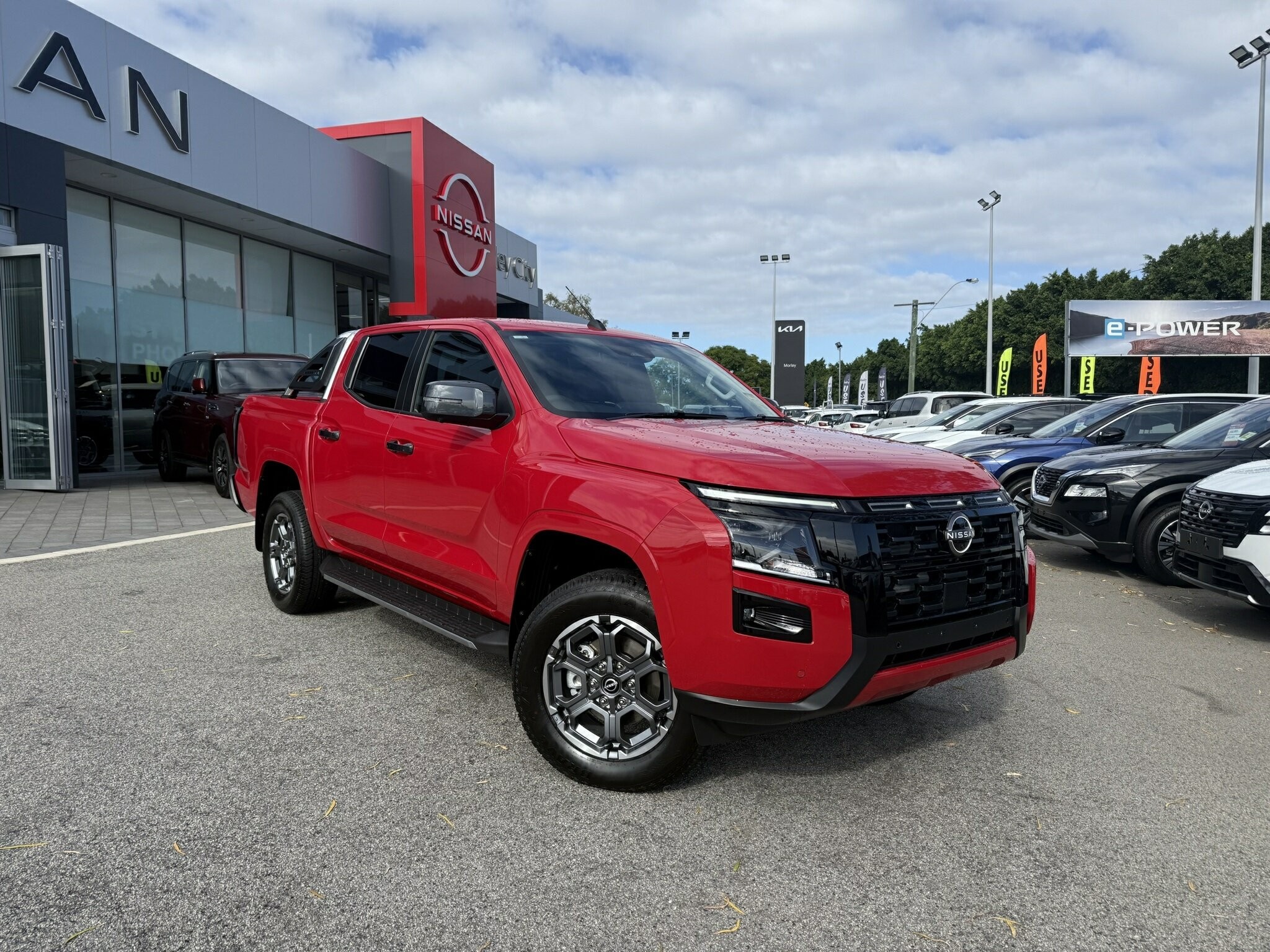 Nissan Navara image 1
