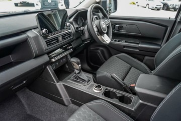 https://vehicle-cdn.autoleague.cloud/30739_2994893_10.jpg