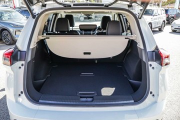 https://vehicle-cdn.autoleague.cloud/30739_2997796_14.jpg
