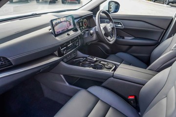 https://vehicle-cdn.autoleague.cloud/30739_2997796_26.jpg