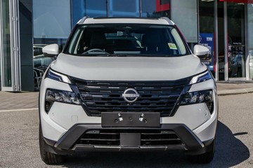 https://vehicle-cdn.autoleague.cloud/30739_2997796_4.jpg