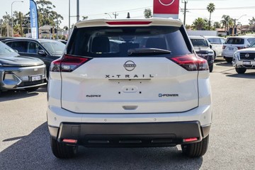 https://vehicle-cdn.autoleague.cloud/30739_2997796_5.jpg