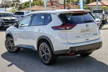 https://vehicle-cdn.autoleague.cloud/30739_2997796_6.jpg