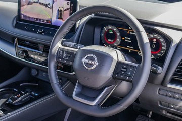 https://vehicle-cdn.autoleague.cloud/30739_2997796_9.jpg