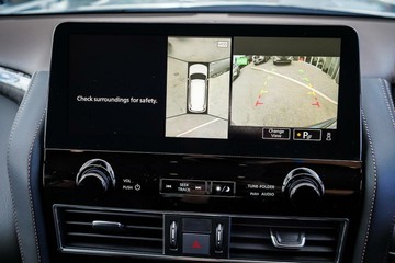 https://vehicle-cdn.autoleague.cloud/30739_3000762_17.jpg