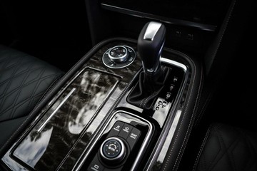 https://vehicle-cdn.autoleague.cloud/30739_3000762_19.jpg