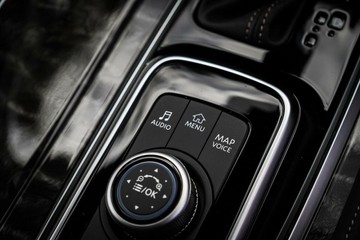 https://vehicle-cdn.autoleague.cloud/30739_3000762_20.jpg