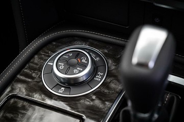 https://vehicle-cdn.autoleague.cloud/30739_3000762_22.jpg