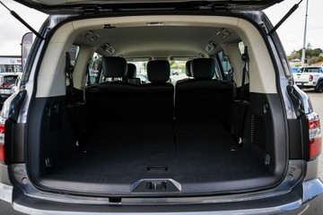 https://vehicle-cdn.autoleague.cloud/30739_3000762_6.jpg