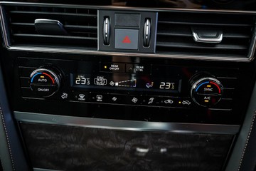 https://vehicle-cdn.autoleague.cloud/30739_3000920_18.jpg