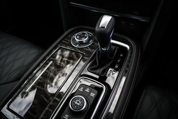 https://vehicle-cdn.autoleague.cloud/30739_3000920_19.jpg
