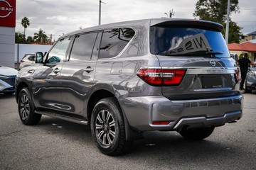 https://vehicle-cdn.autoleague.cloud/30739_3000920_3.jpg