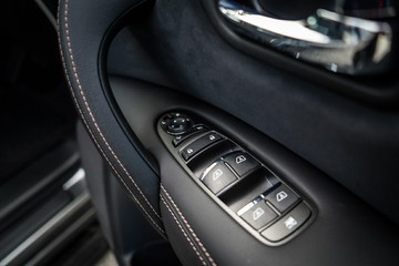 https://vehicle-cdn.autoleague.cloud/30739_3000920_7.jpg