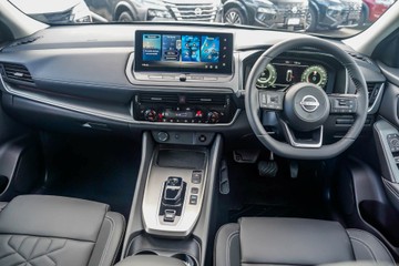 https://vehicle-cdn.autoleague.cloud/30739_3003275_25.jpg