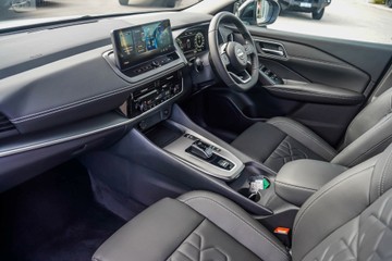 https://vehicle-cdn.autoleague.cloud/30739_3003275_27.jpg