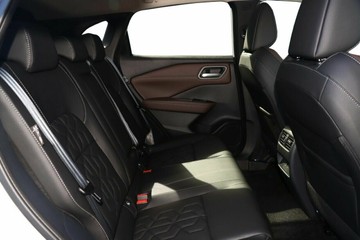https://vehicle-cdn.autoleague.cloud/30739_3003275_8.jpg