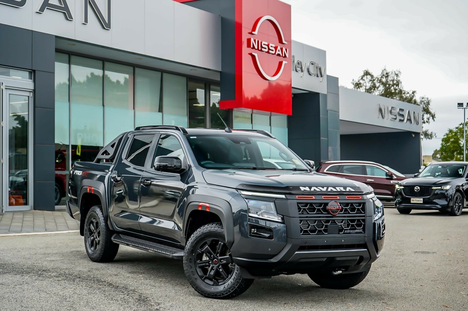 Nissan Navara image 1