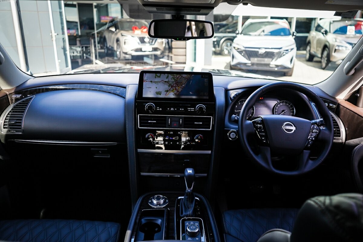 Nissan Patrol image 2
