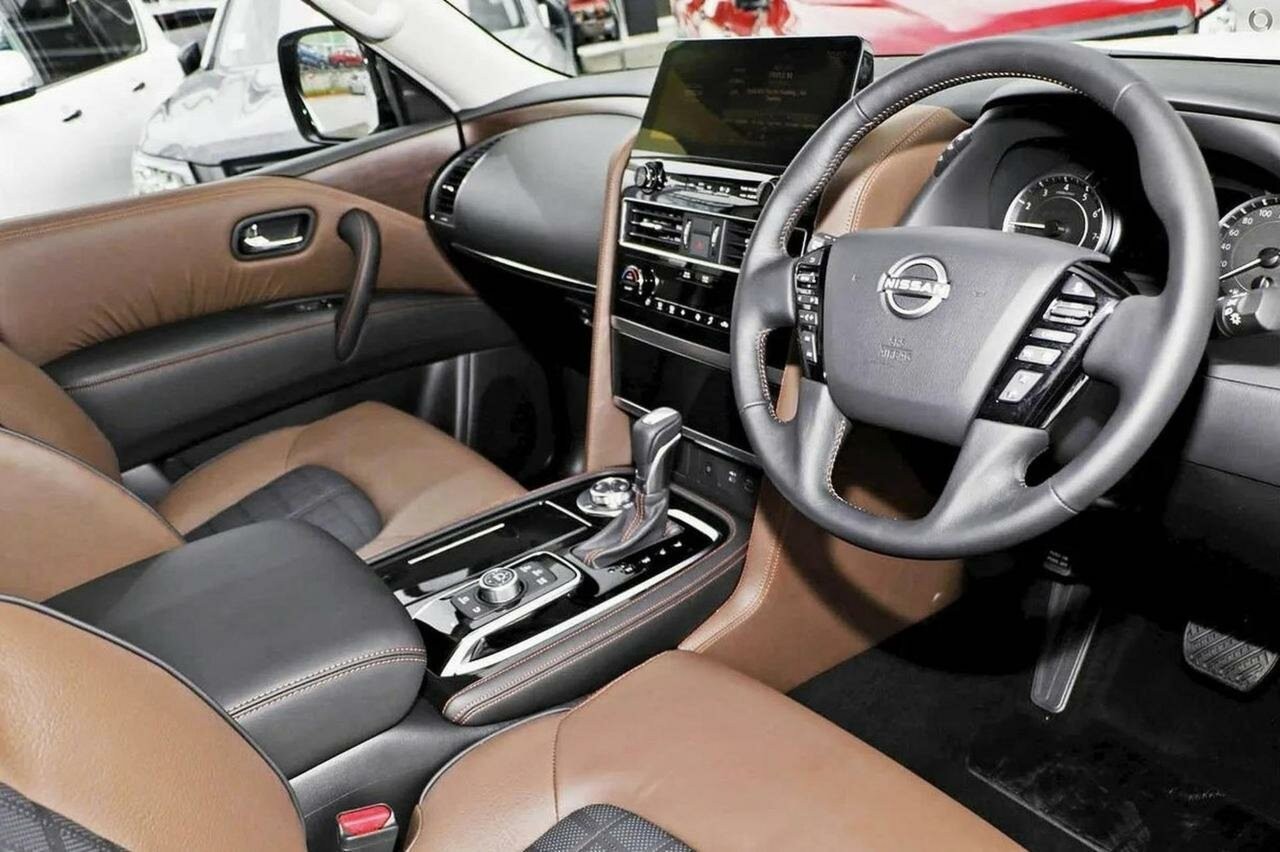 Nissan Patrol image 2