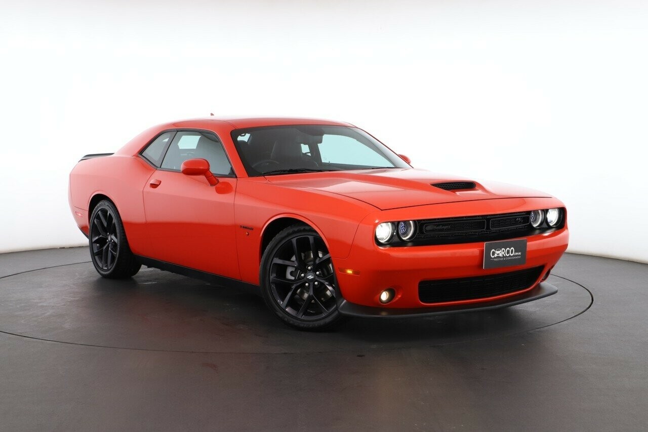 Dodge Challenger image 1