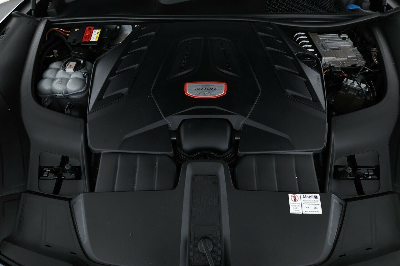 Porsche Cayenne image 4