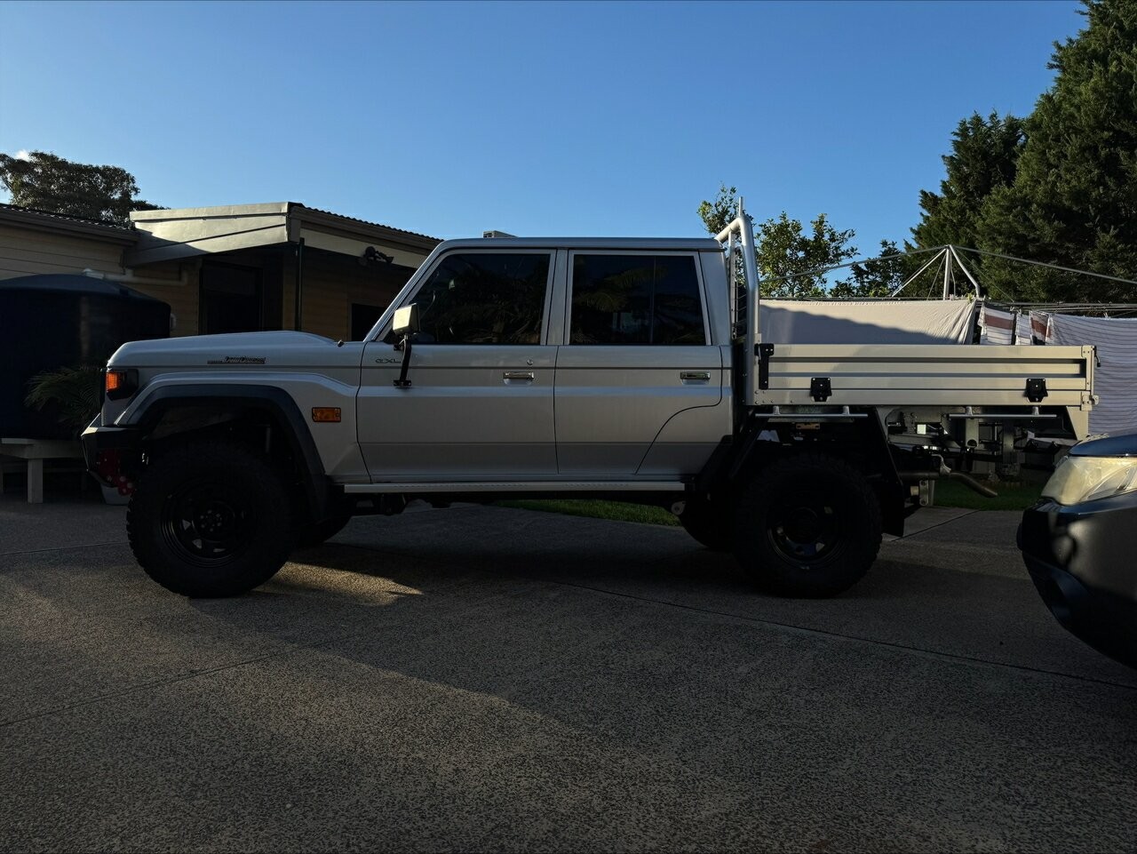 Toyota Landcruiser image 2