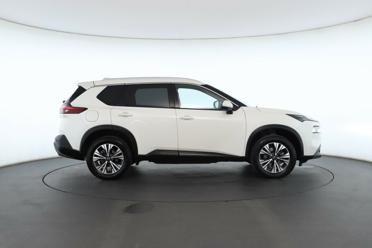 Nissan X-trail image 2