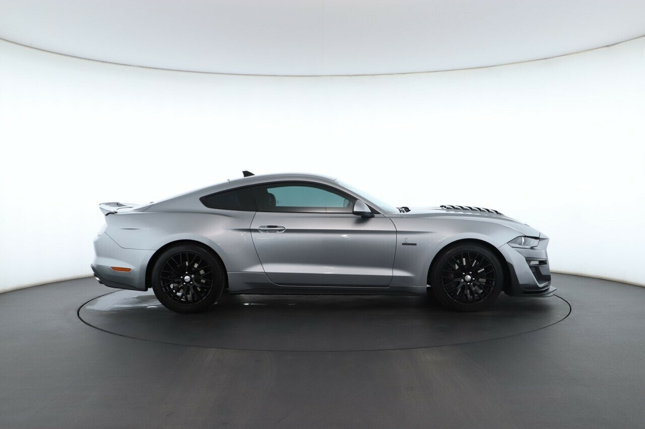 Ford Mustang image 3