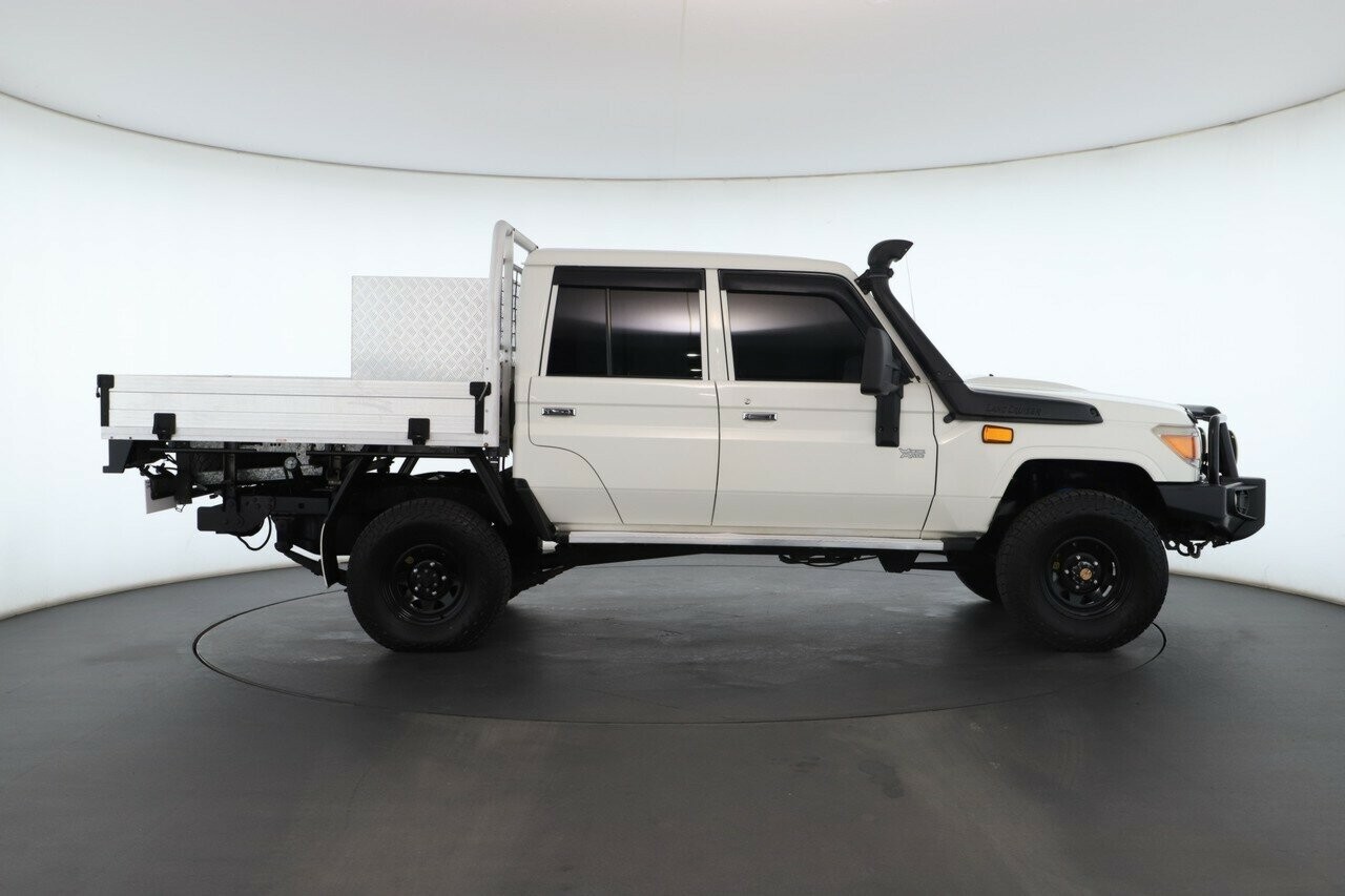 Toyota Landcruiser image 3