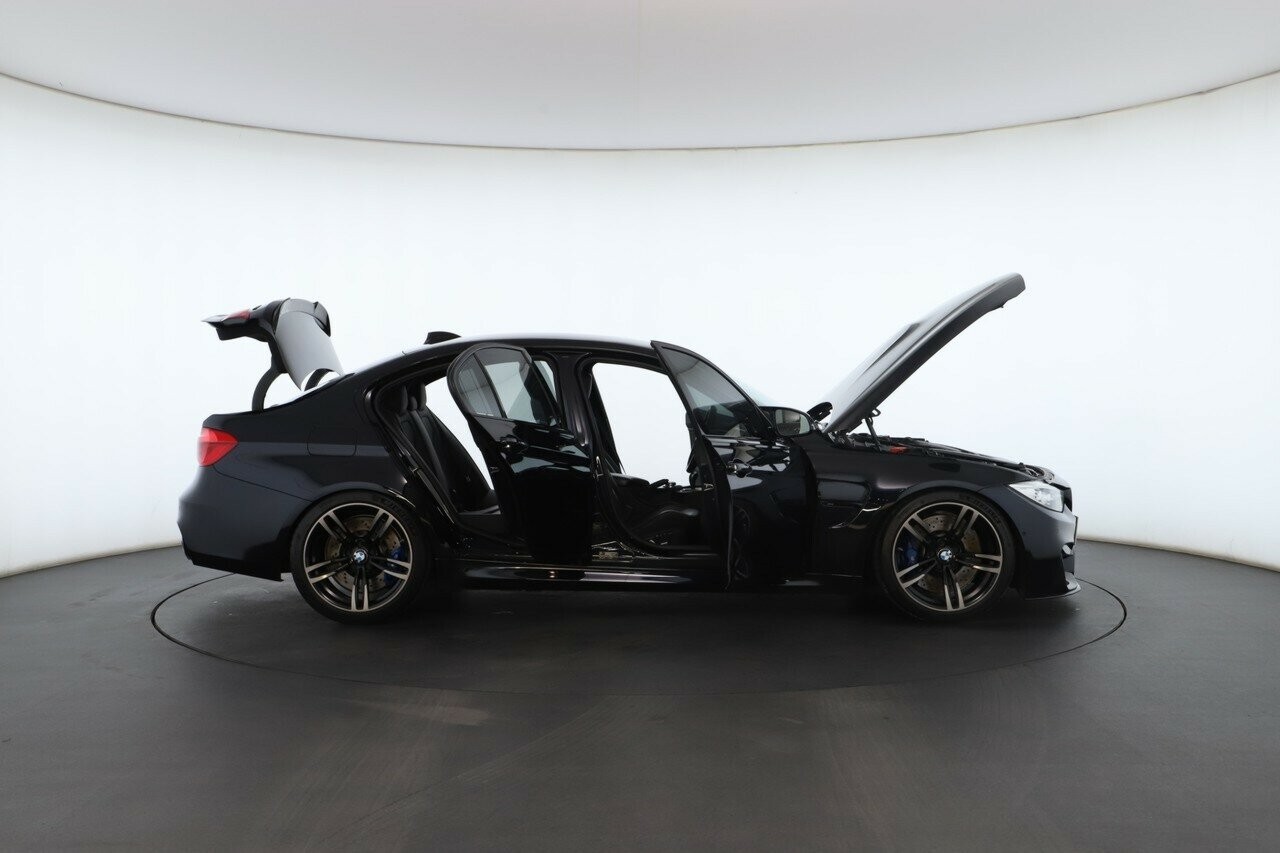 BMW M3 image 2