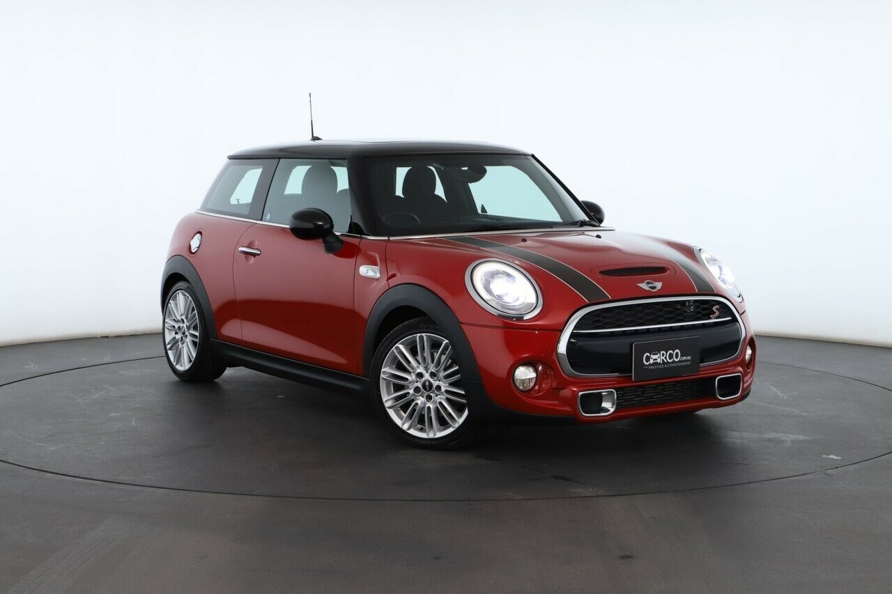 Mini Hatch image 1