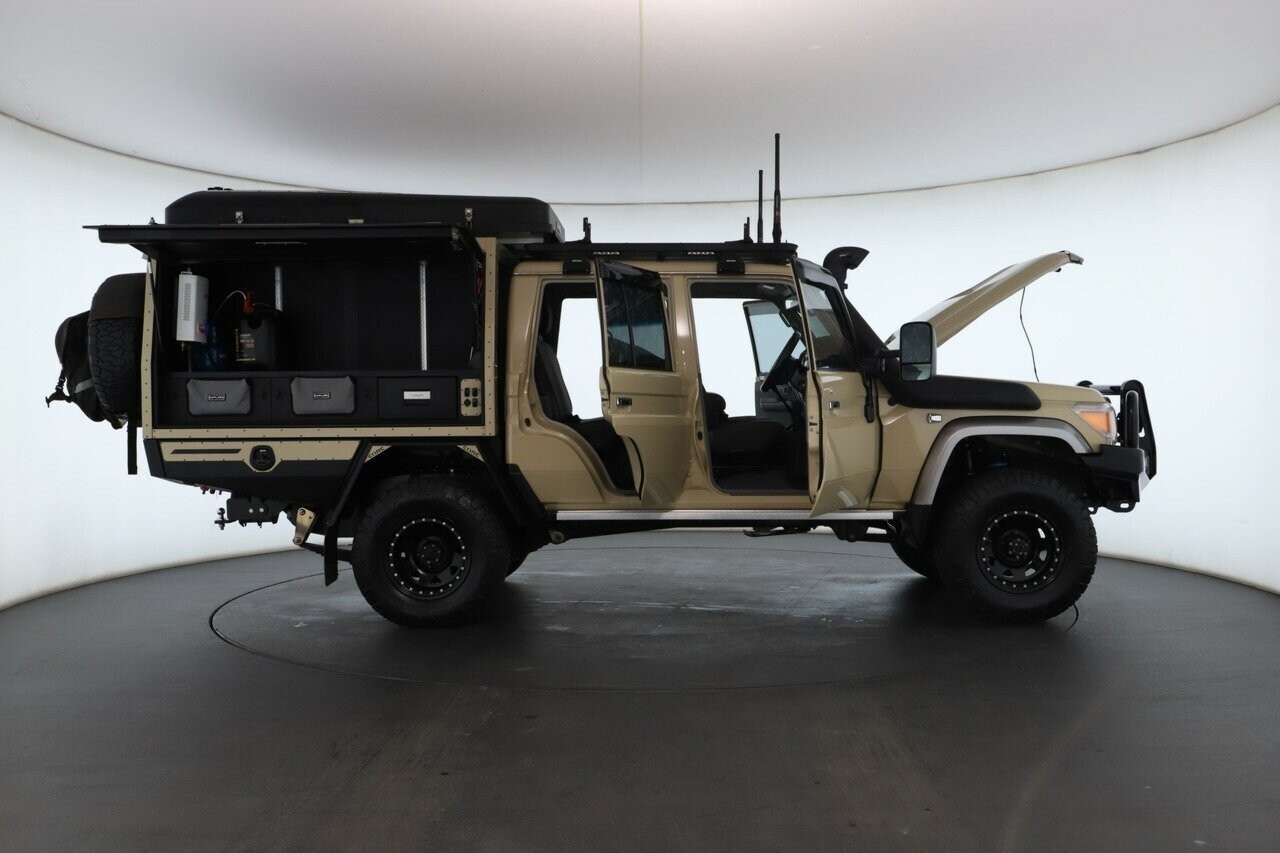 Toyota Landcruiser image 2