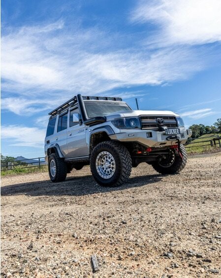 Toyota Landcruiser image 2