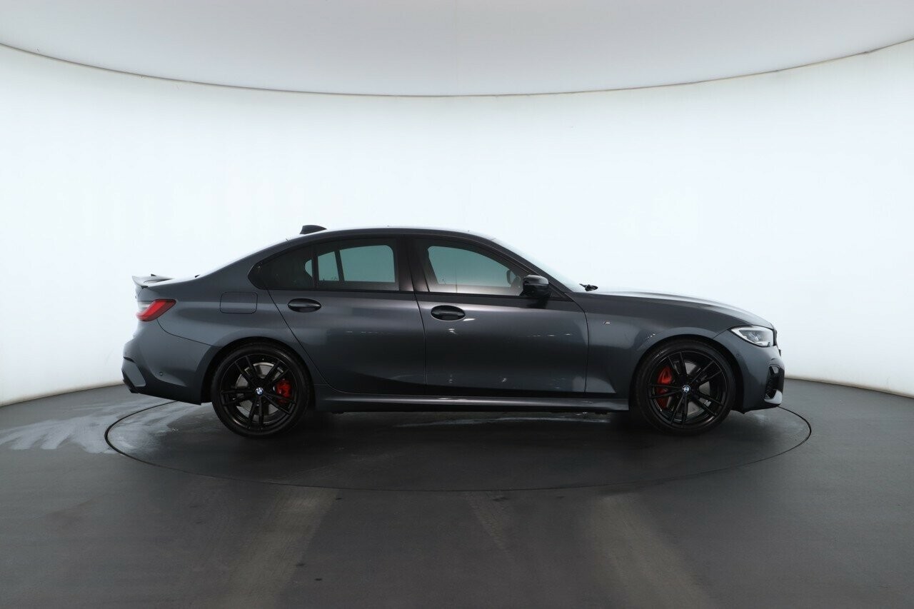 BMW 3 Series image 3
