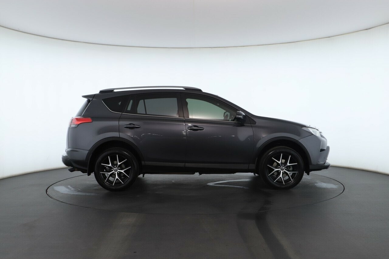Toyota Rav4 image 3