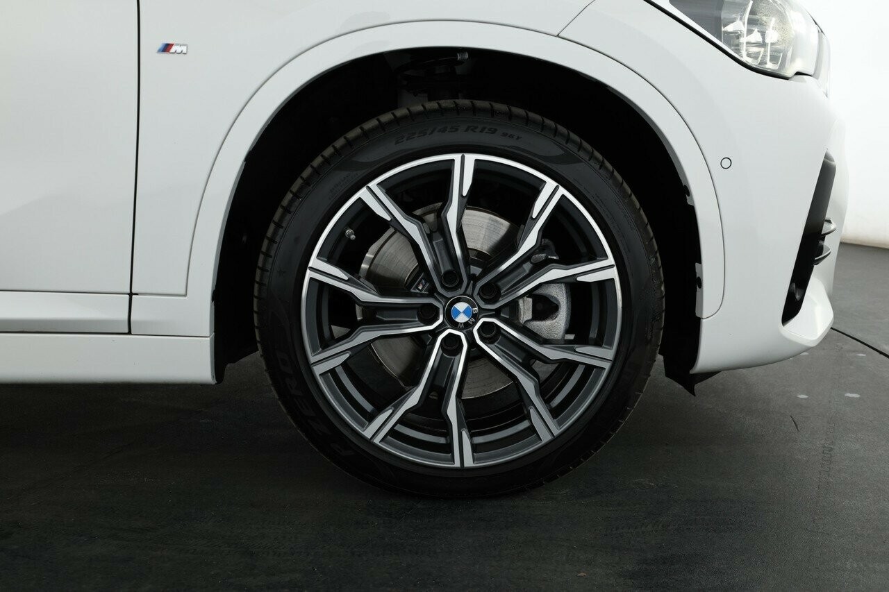 BMW X1 image 4