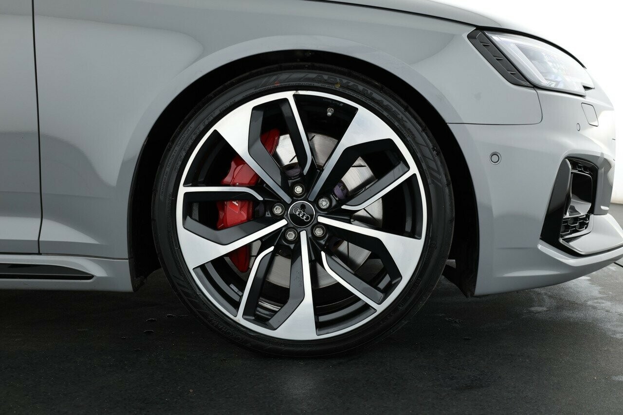 Audi Rs4 image 4