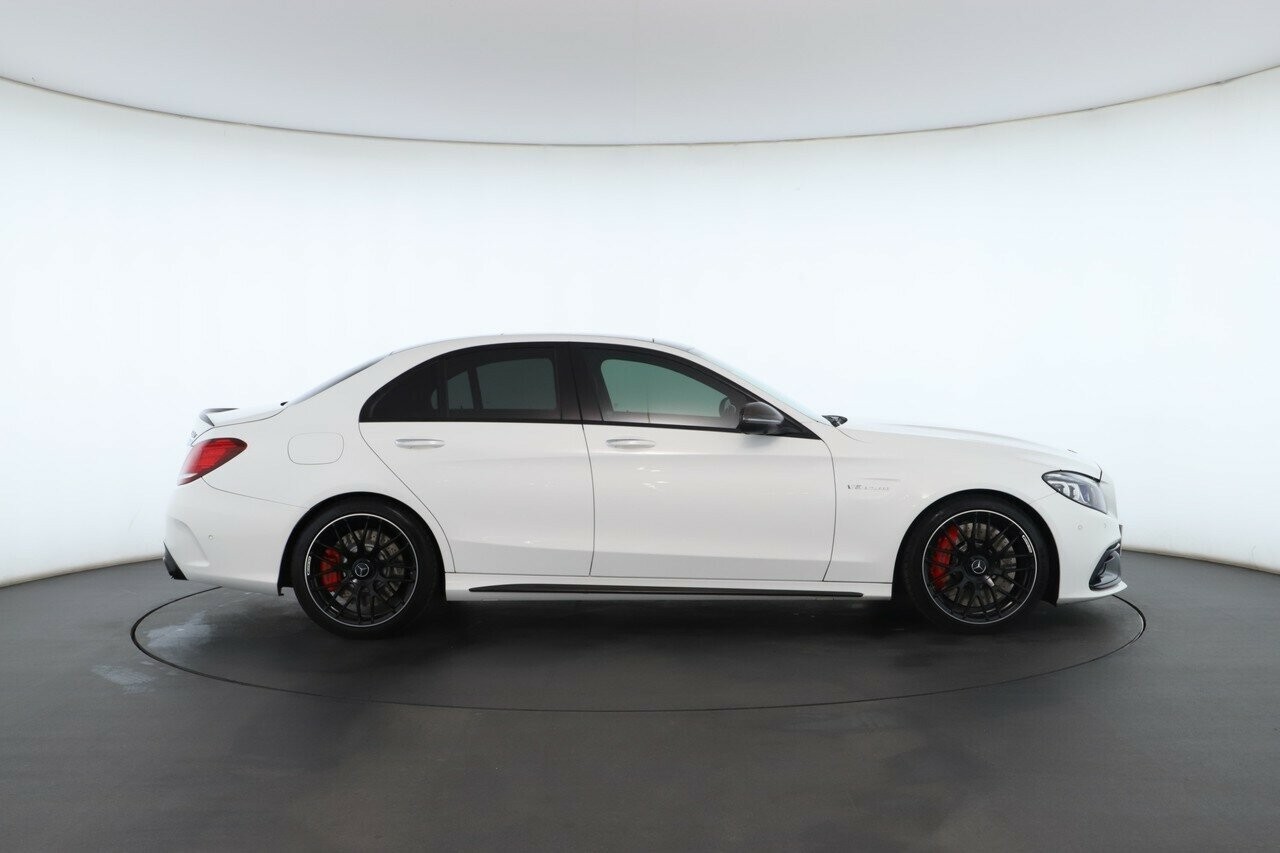 Mercedes Benz C-class image 3