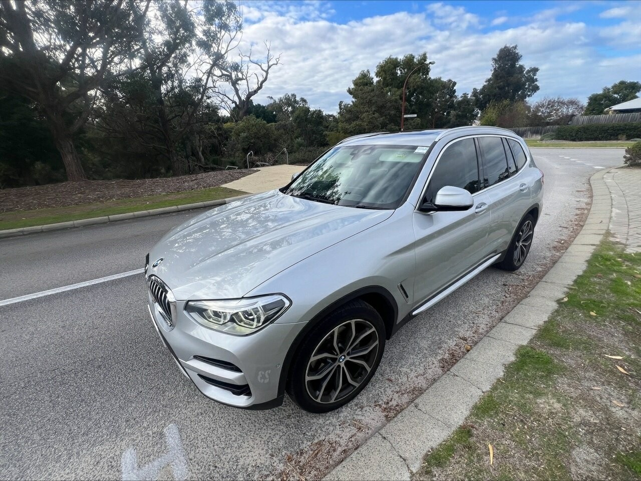 BMW X3 image 2