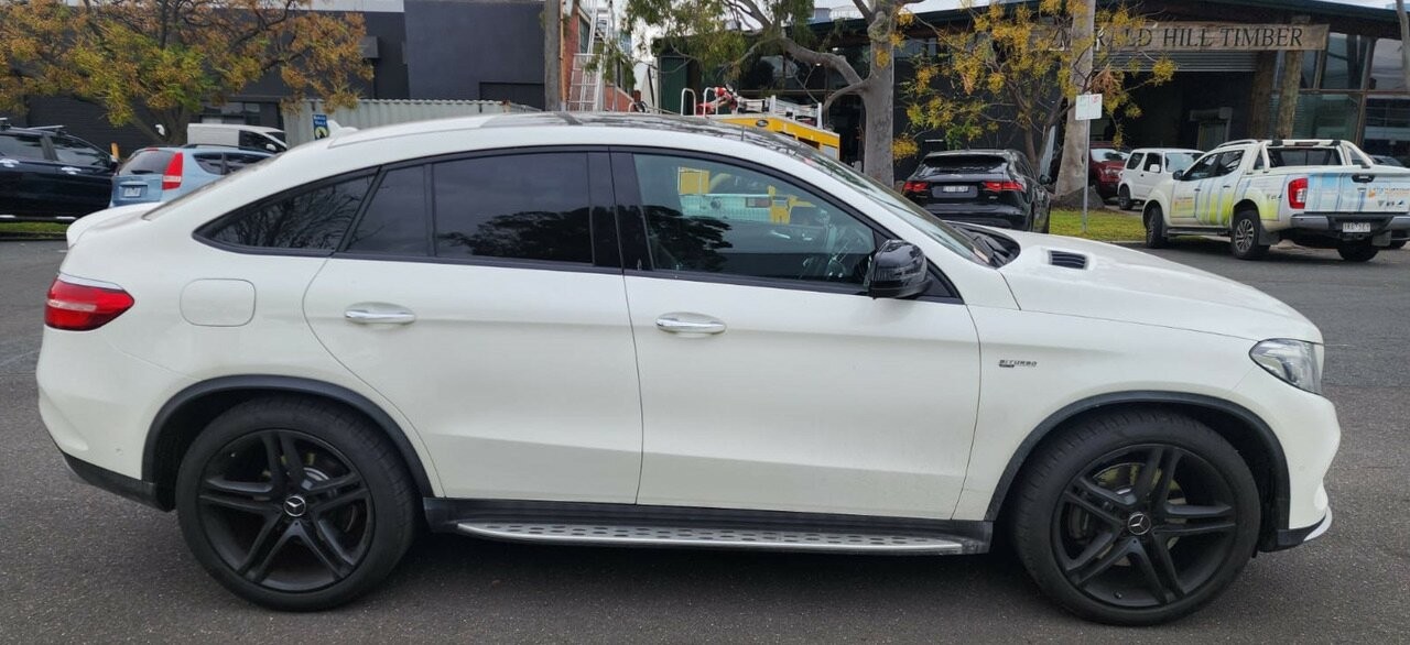 Mercedes Benz Gle-class image 2