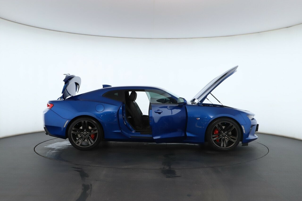 Chevrolet Camaro image 2