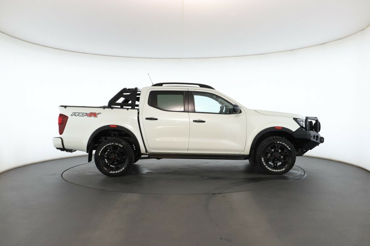 Nissan Navara image 2